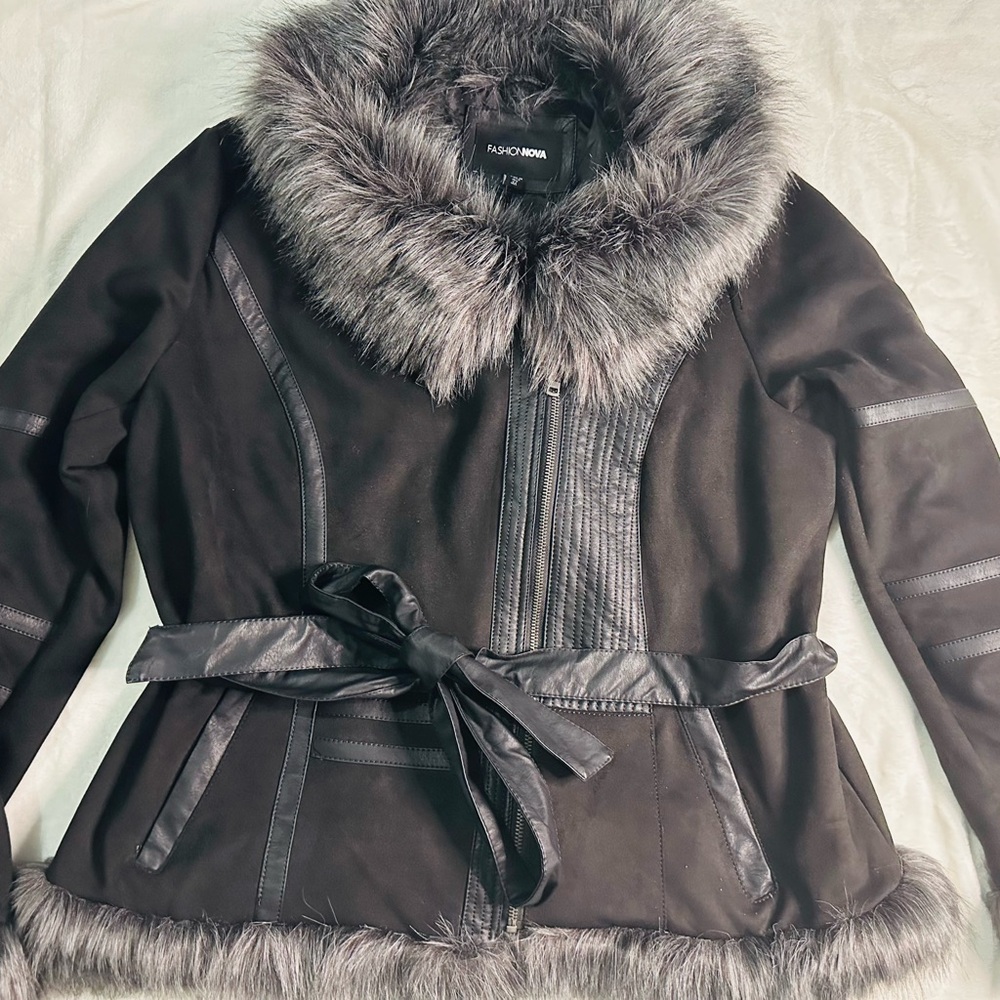 Fashion Nova Black Faux Fur Trim Belted Coat – Women’s 3X